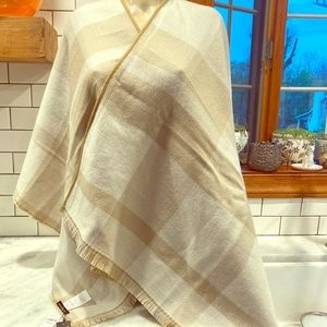 Women’s Reversible Poncho